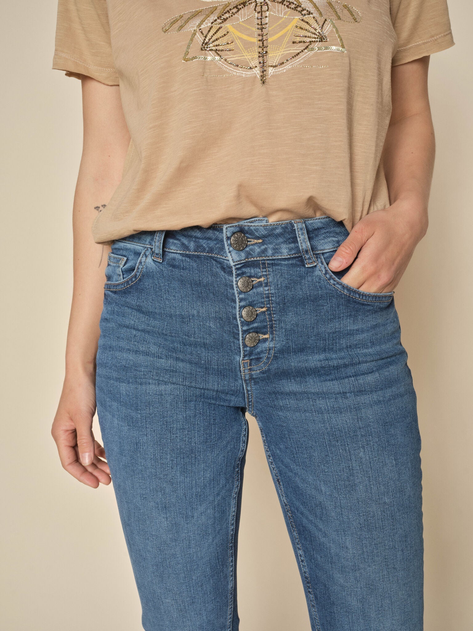 Modelshot / Blue / Detail